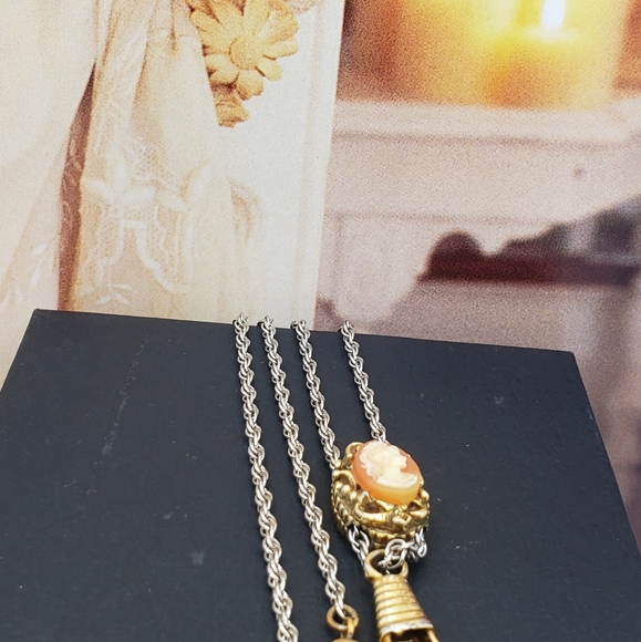 Antique, Victorian Cameo, Sz 29"inches - Picture 8 of 9